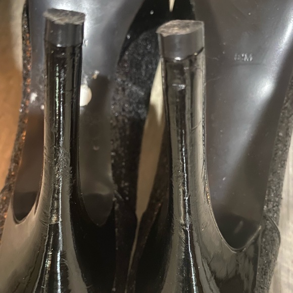 GUESS Pumps 👠 - Picture 10 of 11